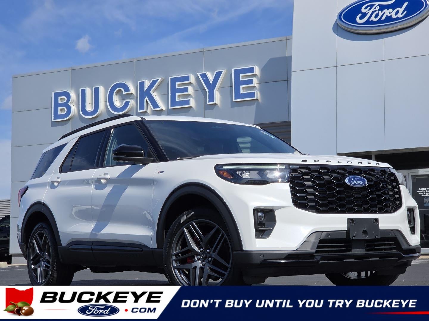 2025 Ford Explorer ST-Line in Star White Metallic Tri-Coat — front three-quarter view